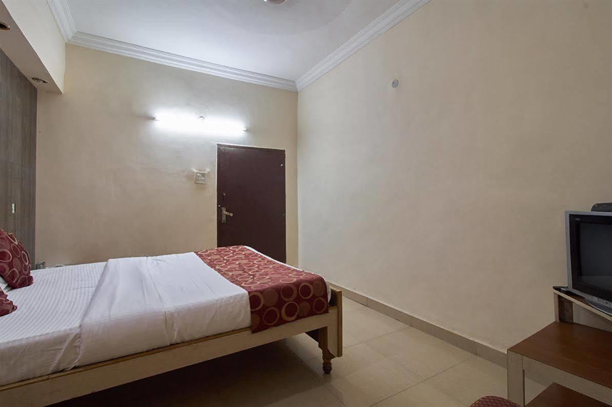 Hotel Sri Sai Krupa Hajdarábád Exteriér fotografie